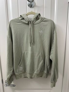 ALO Yoga Sage Green Accolade Hoodie